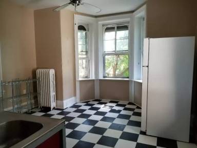 Main picture of 250 W Harvey St