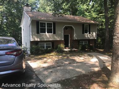 Main picture of 693 Lake Caroline Dr