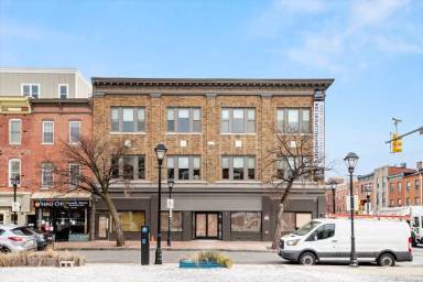 Main picture of 631 S Broadway
