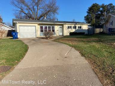 Main picture of 1445 Lakewood Dr