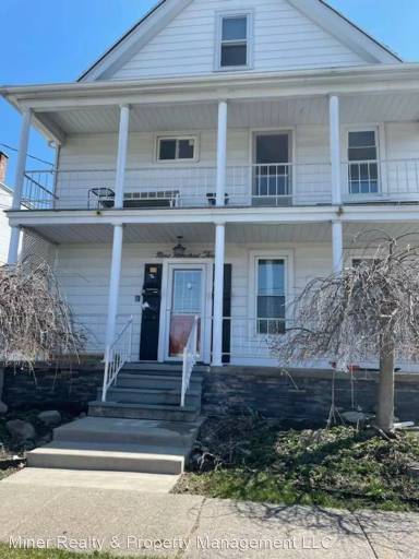 Main picture of 903 Bacon St
