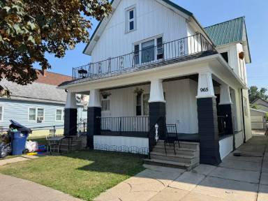 Main picture of 965 E Lovejoy St