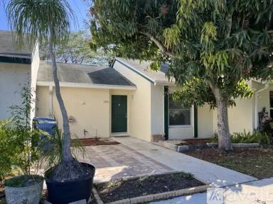 Main picture of 280 Palmetto Ct