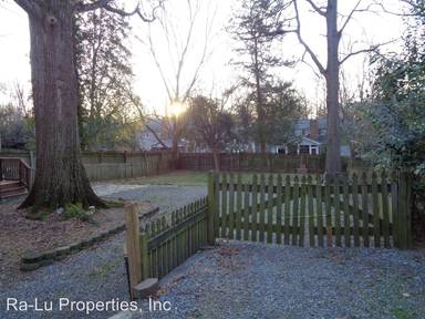 Main picture of 608 Knollwood St