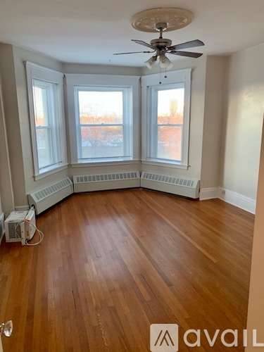 Main picture of 520 Beacon St