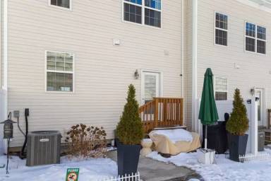 Main picture of 1512 Parkview Ln