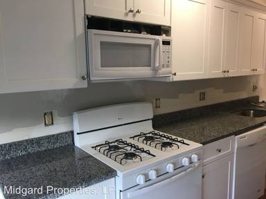 Main picture of 906 Greenwood Ave