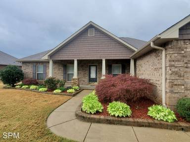 Main picture of 134 Parkview Dr