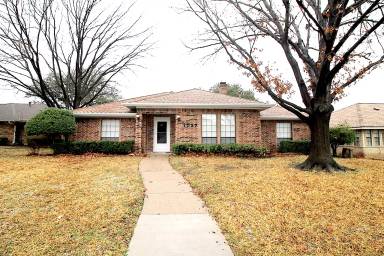 Main picture of 1027 Ridgeview Cir