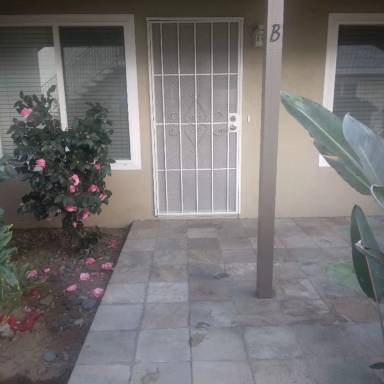 Main picture of 567 Chambers St