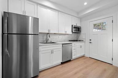 Main picture of 2105 Camden Ave