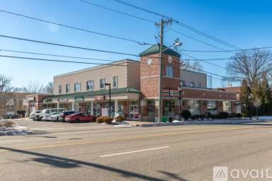 Main picture of 287 Bloomfield Ave
