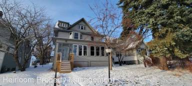 Main picture of 2105 E 5th St