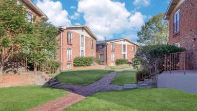 Main picture of Eastland Hills Apartments