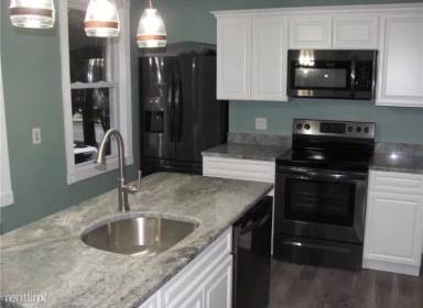 Main picture of 741 River Ave