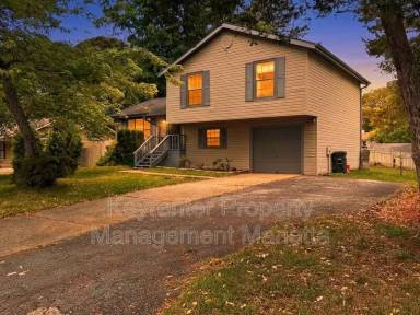 Main picture of 393 Cedar Trce SW