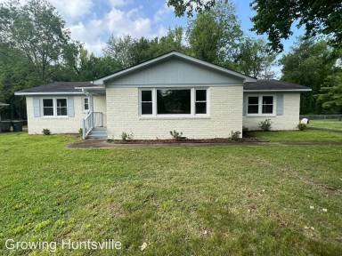 Main picture of 2517 Fieldcrest Dr NW