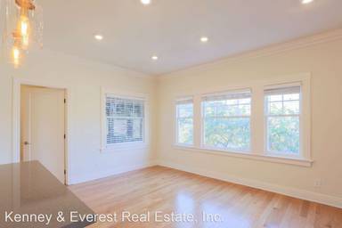 Main picture of 375 Grand Ave