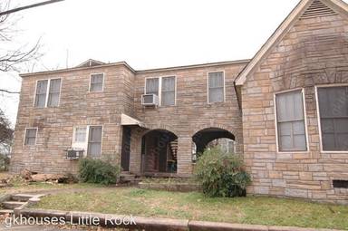 Main picture of 110 W 15th St