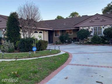 Main picture of 15900 Liggett St