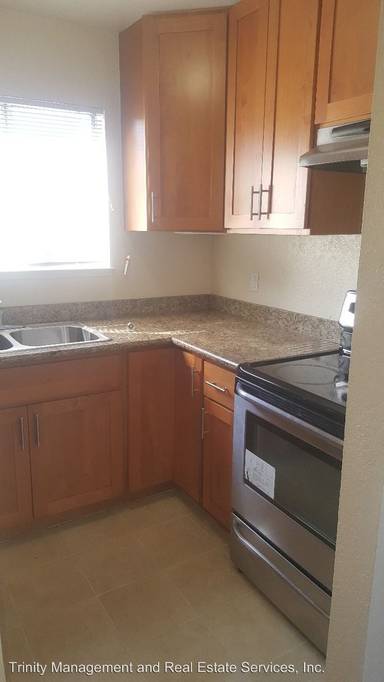 Main picture of 518 Lincoln Rd E