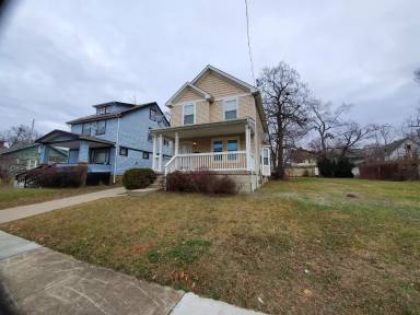 Main picture of 3589 E 106th St