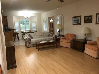 Main picture of 39005 Avenida Bonita