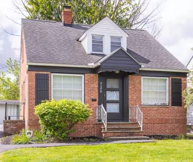 Main picture of 21270 Tracy Ave
