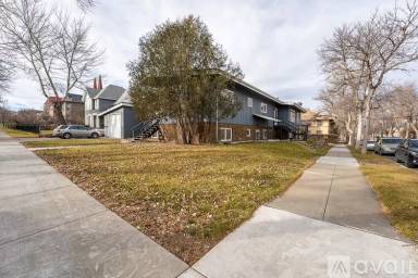 Main picture of 221 12th Ave