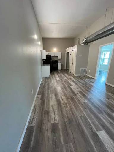 Main picture of 1706 S Santa Fe St