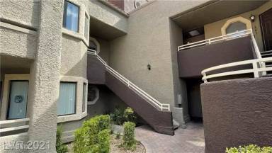 Main picture of 5002 S Rainbow Blvd