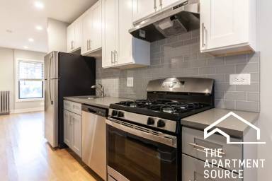 Main picture of 512-20 W Cornelia Ave