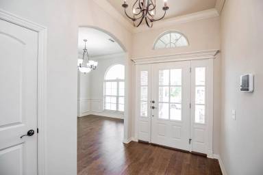 Main picture of 5319 Stockton Ave