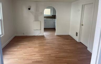 Main picture of 6116 Dunsmuir Ave