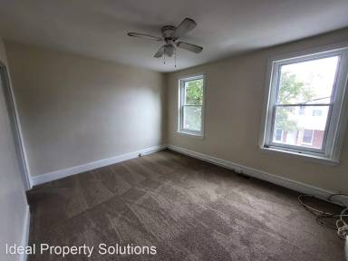 Main picture of 106 Cedar St
