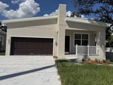 Main picture of 7010 Madison Ave