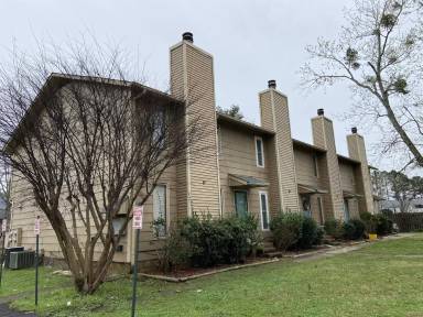 Main picture of 9005 Mahogany Row SE