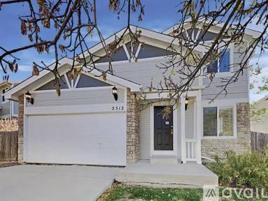 Main picture of 2512 S Genoa St