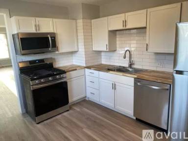 Main picture of 1801 Buchanan St NE
