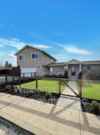 Main picture of 179 Brown Dr