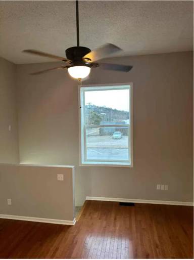 Main picture of 111 E Santa Fe Ave