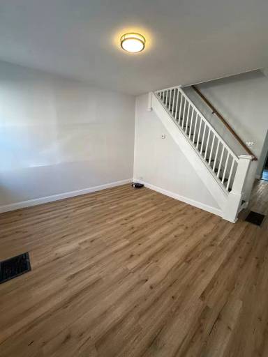 Main picture of 213 Concord St