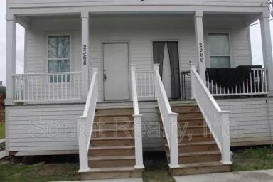 Main picture of 2368 Industry St