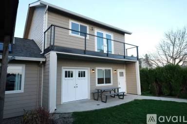 Main picture of 550 S 11th Ave