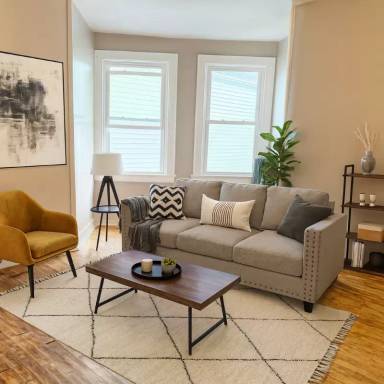 Main picture of 7 Main St