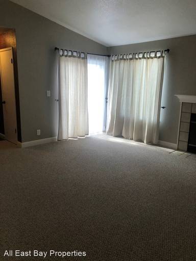 Main picture of 770 Canyon Oaks Dr