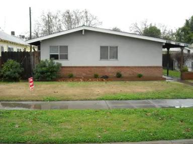 Main picture of 1012 W 22nd St