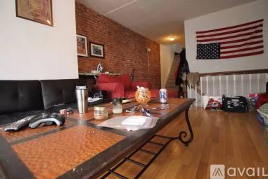 Main picture of 64 Murdock St