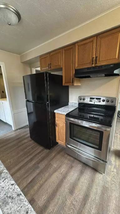 Main picture of 423 W Wright Ave