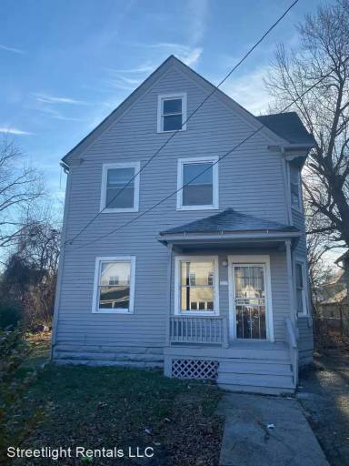 Main picture of 5916 Cable Ave